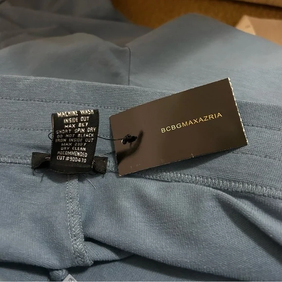 NWT BCBG Y2K max azria sequin detailed capri length sweatpants - Picture 3 of 6